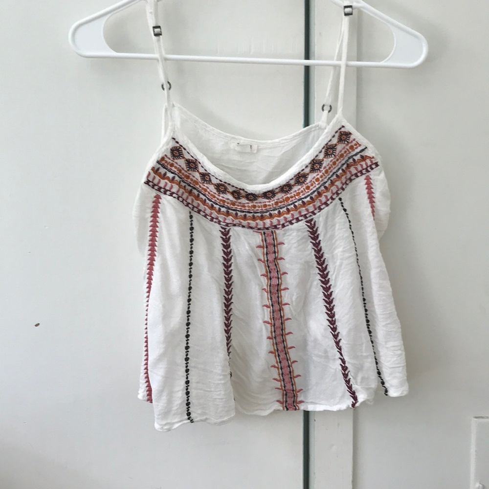 White patterned flowy tank top